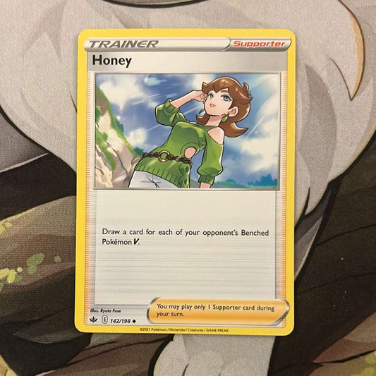 Honey 142/198 - Chilling Reign Trainer uncommon (Non-Holo)