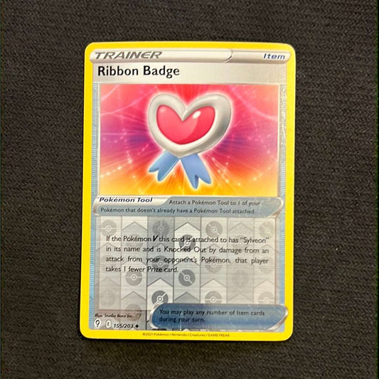 Ribbon Badge 155/203 - Evolving Skies - Trainer Reverse Holo uncommon